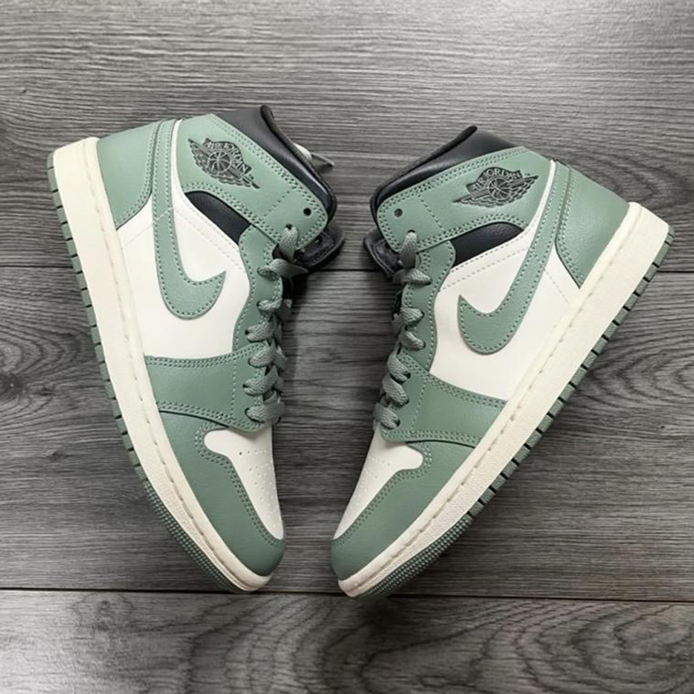 Nike Wmns Air Jordan 1 Mid Jade Smoke