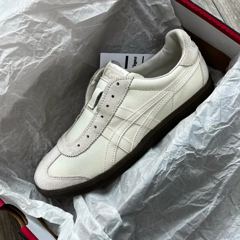 Onitsuka Tiger Tokuten Slip On Beige White