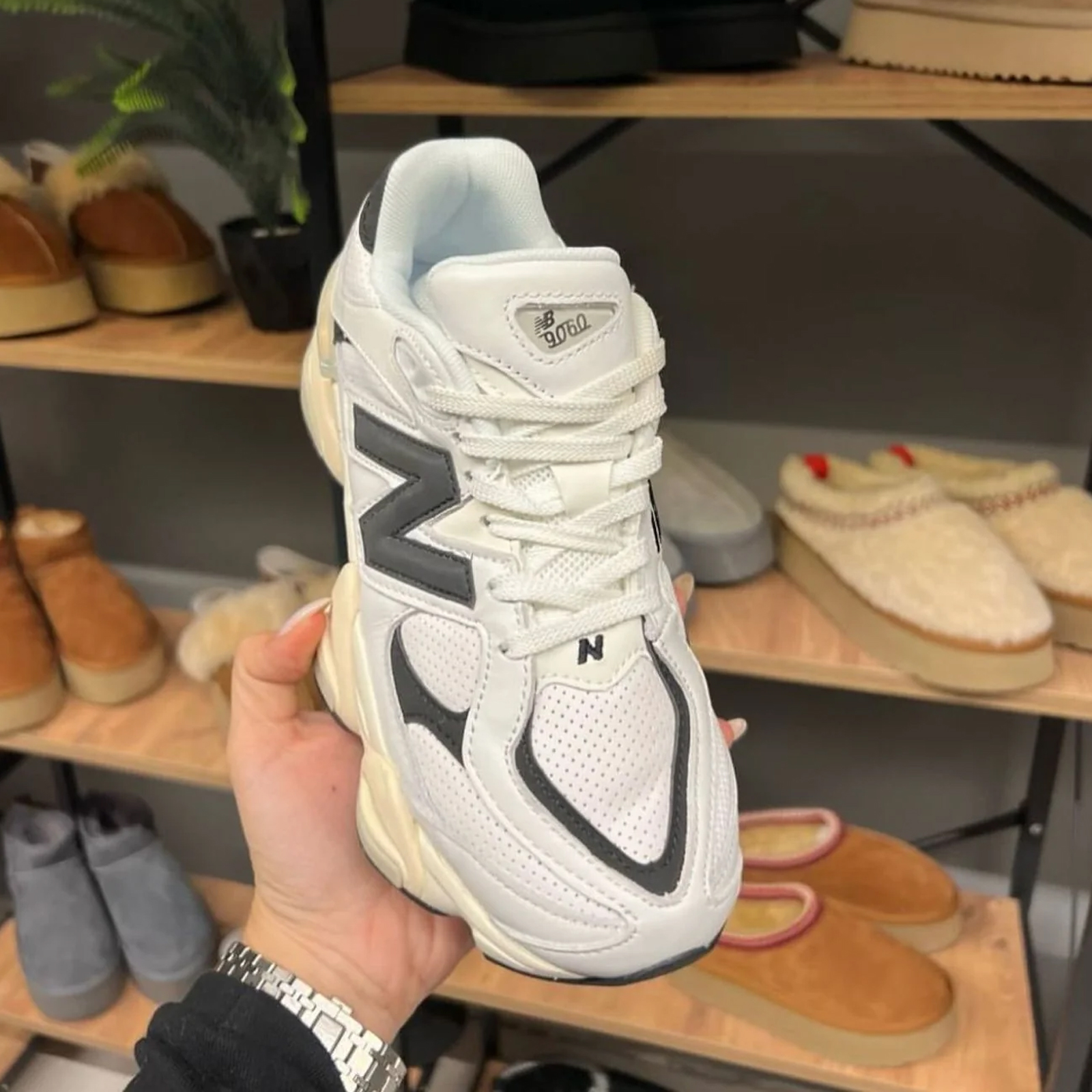 New Balance 9060 Moonbeam Driftwood