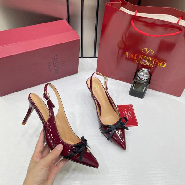 Valentino Elegant Womens Wine Back Belt Leather With White Knot With OG Box & Carry Bag H-1 Wine