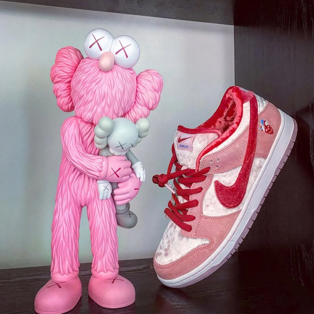 WMNS Semi UA Nike SB Dunk Low Strange