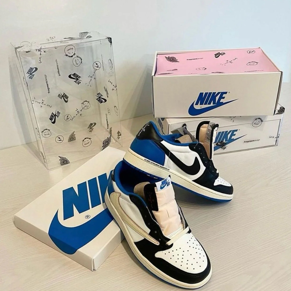 WMN semi UA Travis Scott