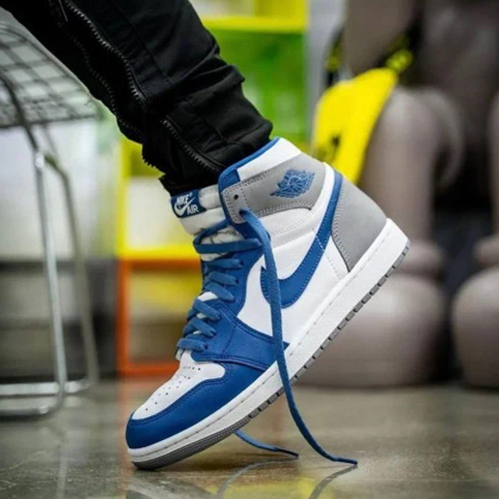 Air jordan retro 1 high TRUE BLUE
