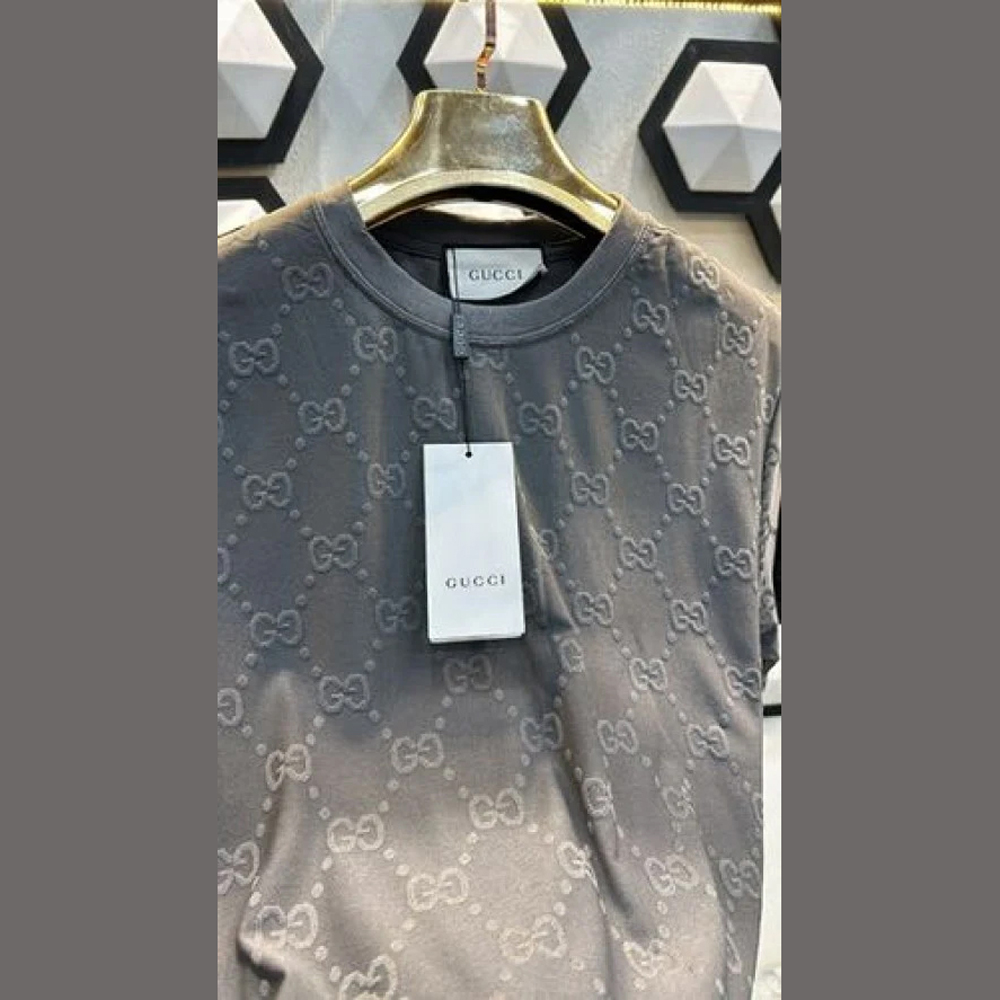 GC LOGO EMBOSSED PREMIUM GREY TSHIRT To Process your Order Faster WhatsApp your Order ID at +91 87795 16010 For faster delivery prefer online payment Order       :   Whatsapp us at +91 87795 16010 to Confirm the Availability.