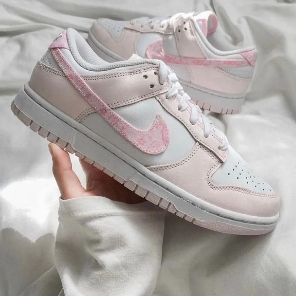 NIKE DUNK LOW PINK PAISLEY