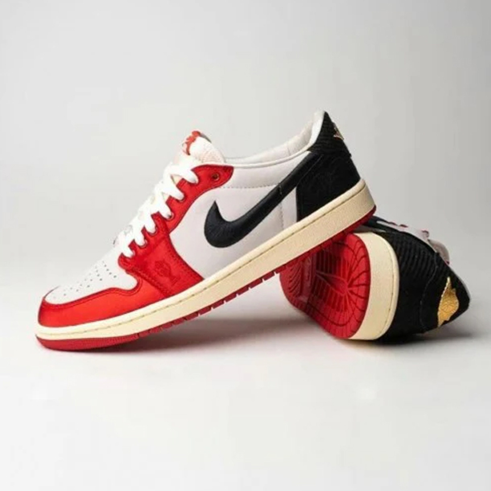 Nike Air Jordan 1 Low Trophy Room UA