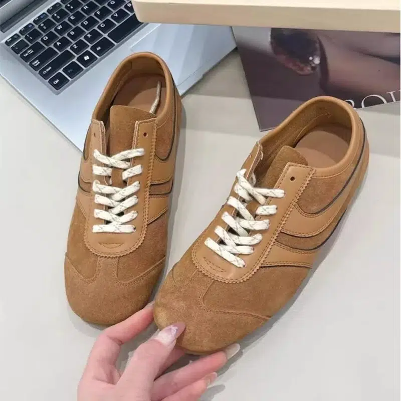 German Training Shoes Women 2025 New Genuine Leather Women Sneakers Flat Lace-up Retro Large Size Forrest Gump Shoes Women