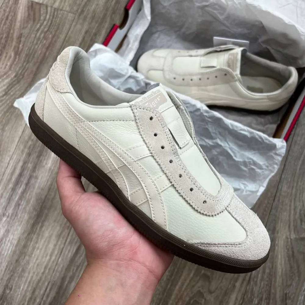 Onitsuka Tiger Tokuten Slip On Beige White
