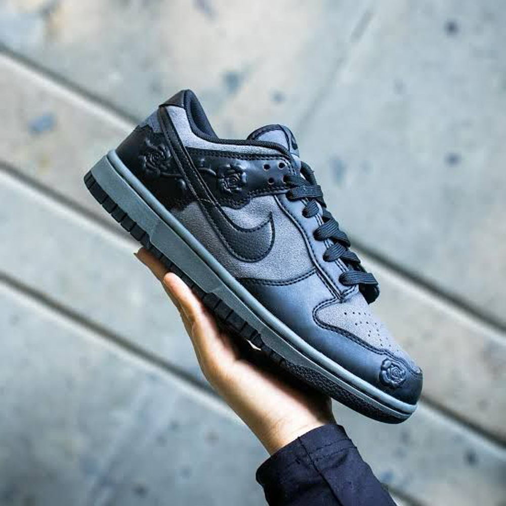 Nike Dunk Low Black Rose